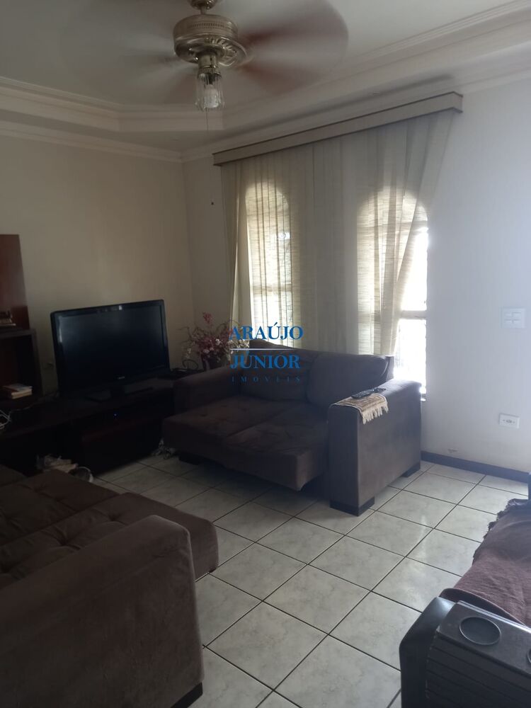 Casa, 3 quartos, 235 m² - Foto 3