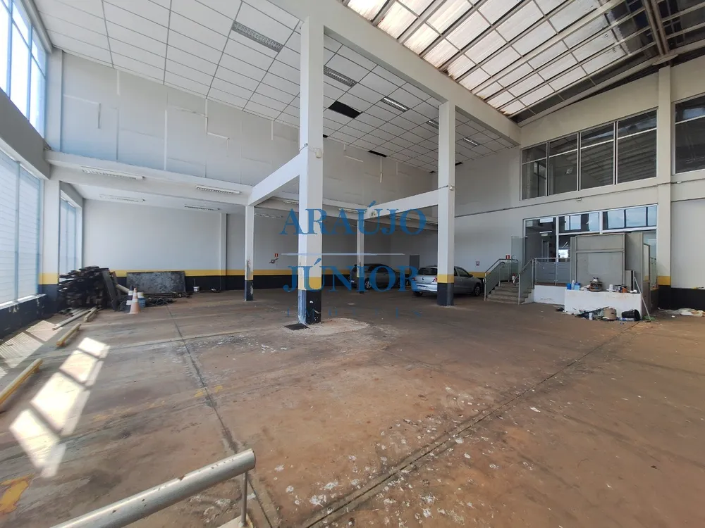 Loja-Salão, 2228 m² - Foto 2