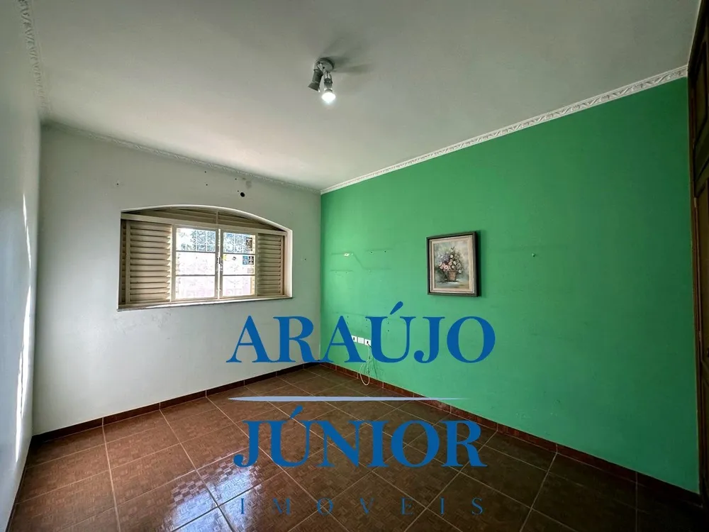 Casa, 3 quartos, 240 m² - Foto 2