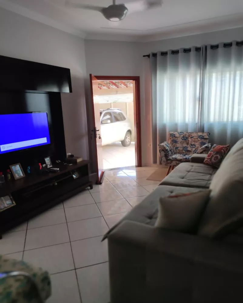 Casa, 3 quartos, 130 m² - Foto 2