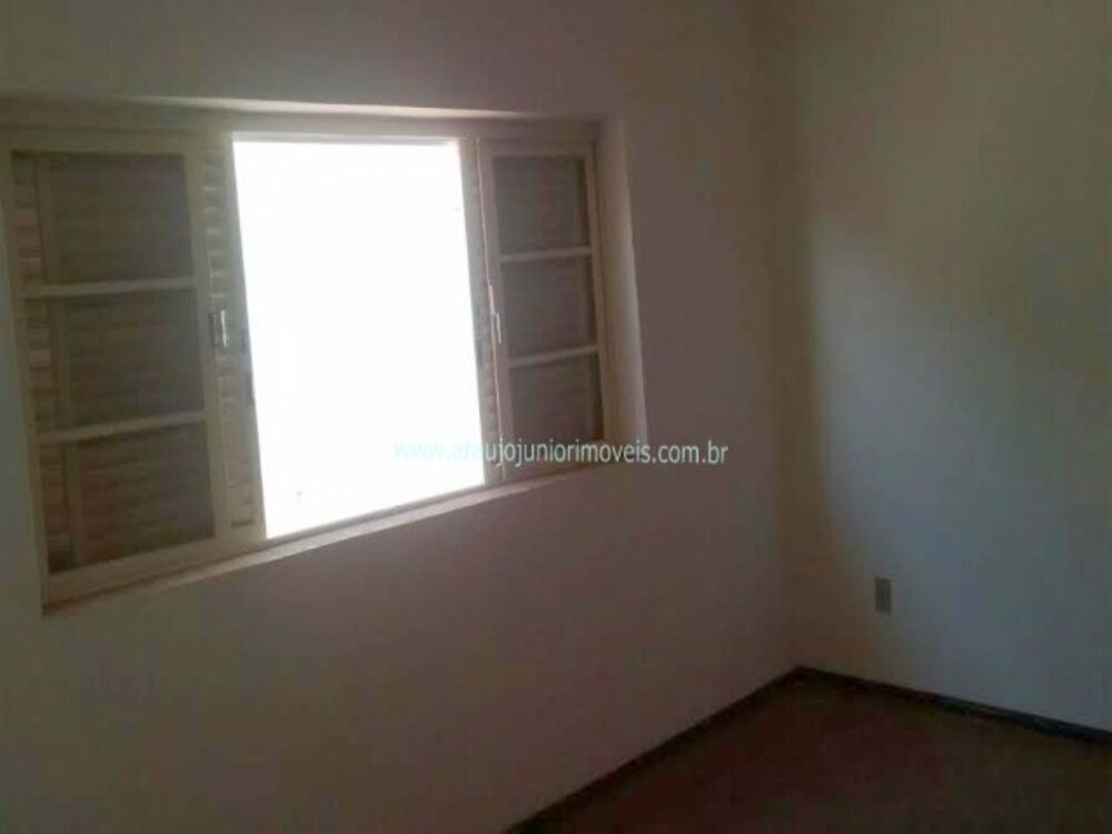 Casa, 3 quartos, 200 m² - Foto 1