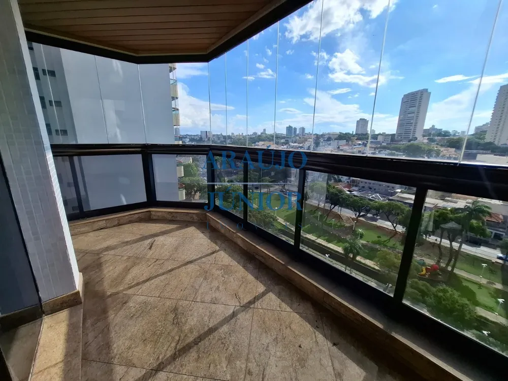Apartamento, 3 quartos, 673 m² - Foto 2