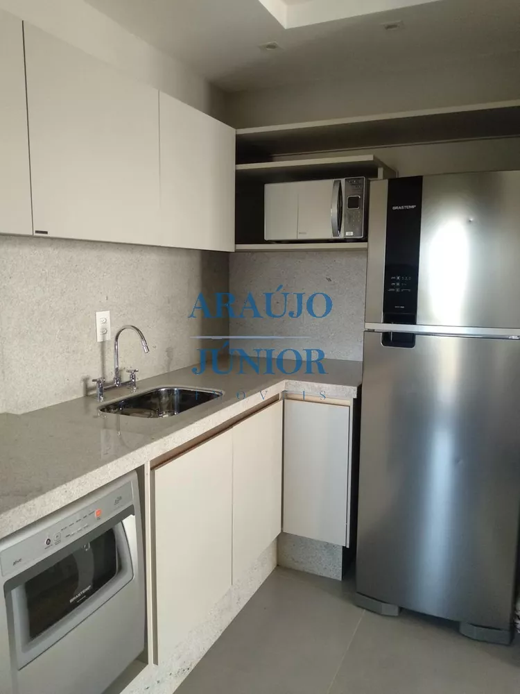 Apartamento à venda com 2 quartos, 70m² - Foto 2