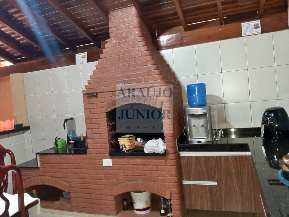 Chácara à venda com 3 quartos, 250m² - Foto 4
