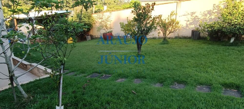Chácara à venda com 2 quartos, 2180m² - Foto 2