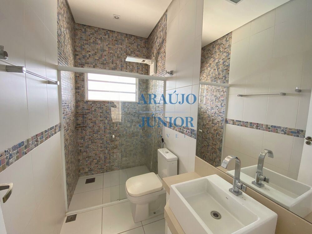 Casa à venda com 3 quartos, 220m² - Foto 5