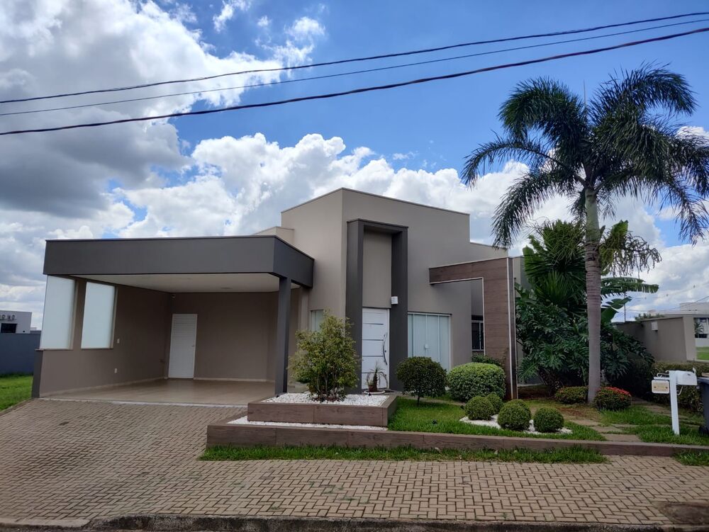 Casa à venda com 3 quartos, 220m² - Foto 1