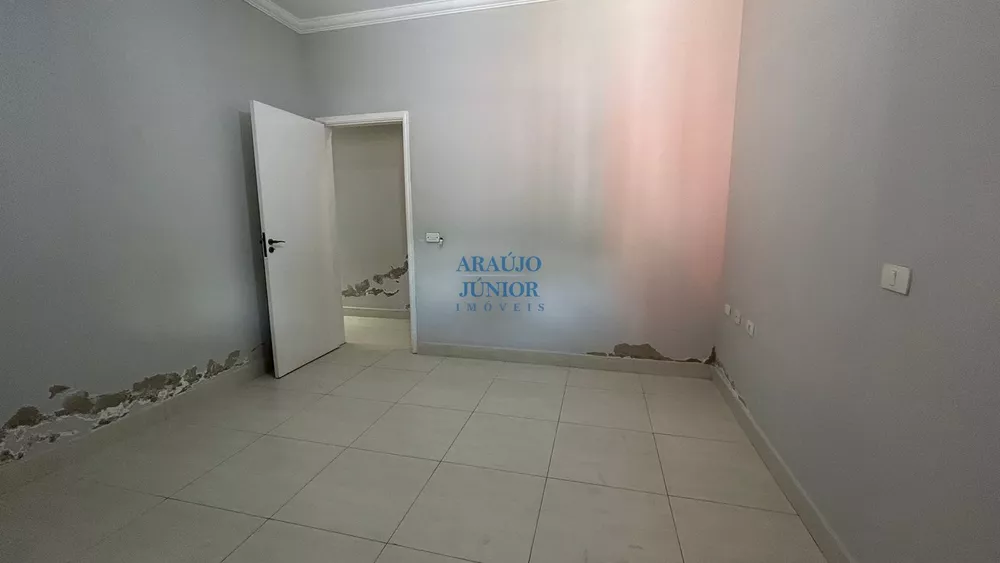 Casa à venda com 2 quartos, 130m² - Foto 4