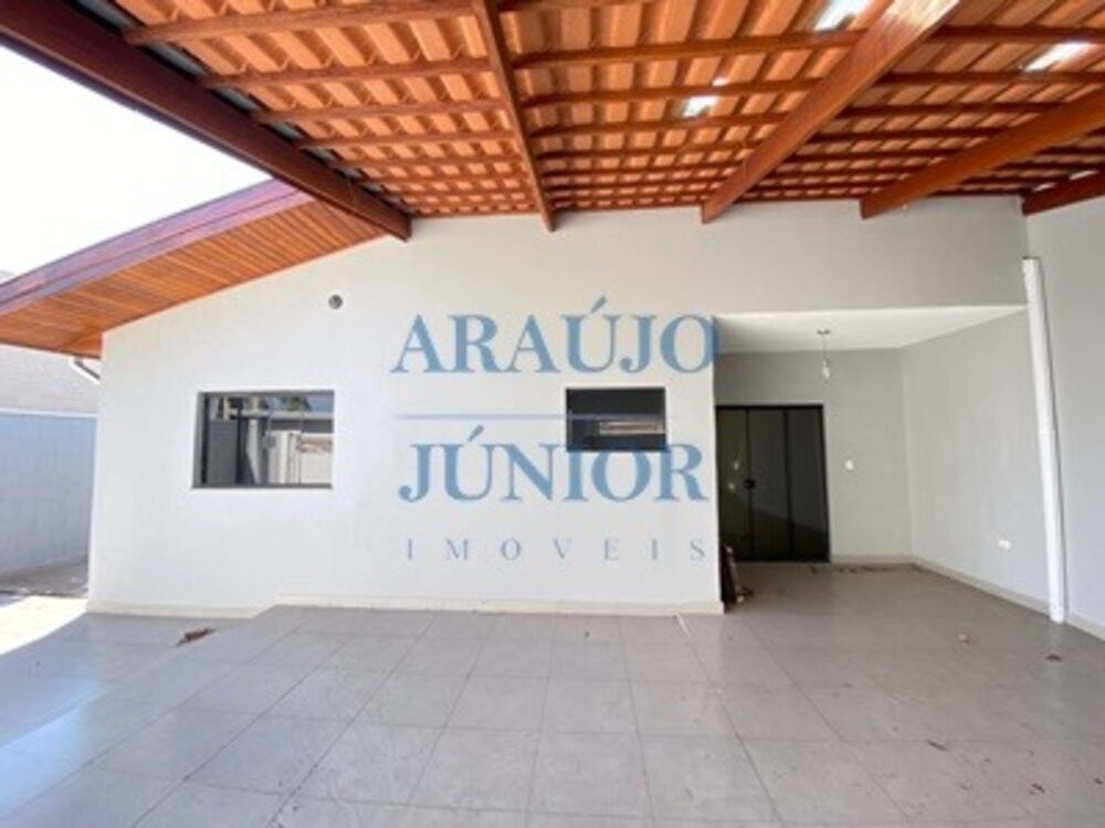 Casa à venda com 3 quartos, 195m² - Foto 1