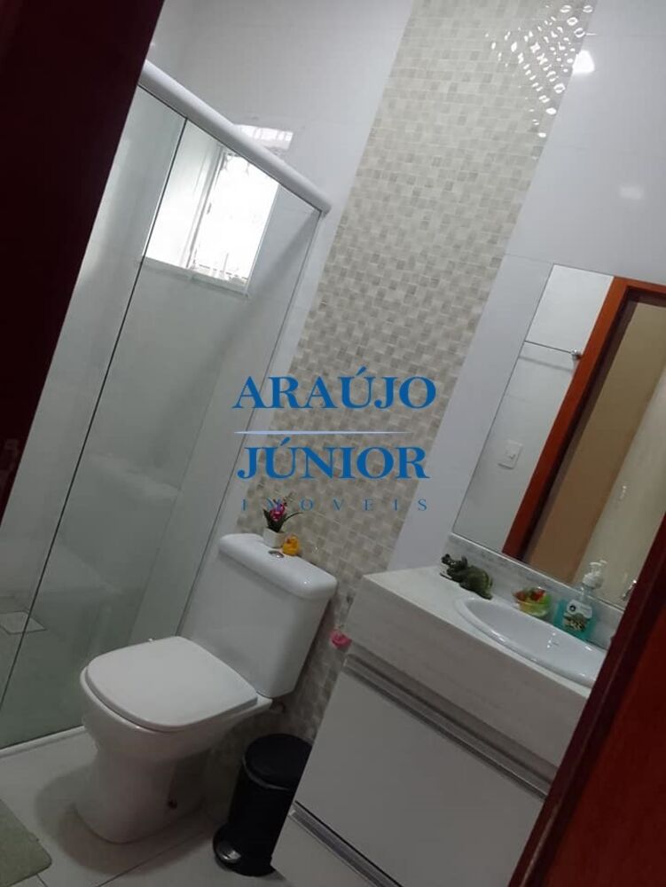 Casa à venda com 2 quartos, 71m² - Foto 2
