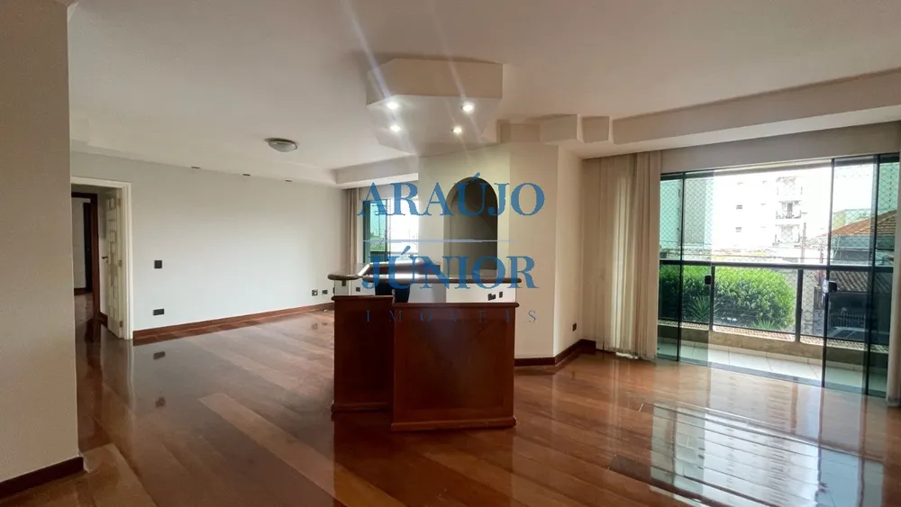 Apartamento, 3 quartos, 250 m² - Foto 1