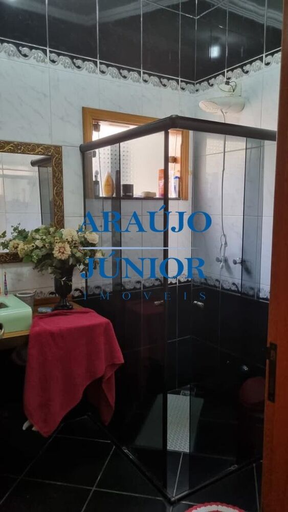 Casa à venda com 2 quartos, 100m² - Foto 13
