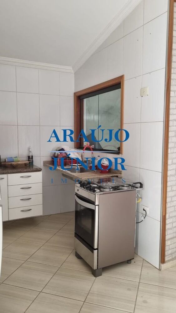 Casa à venda com 2 quartos, 100m² - Foto 9