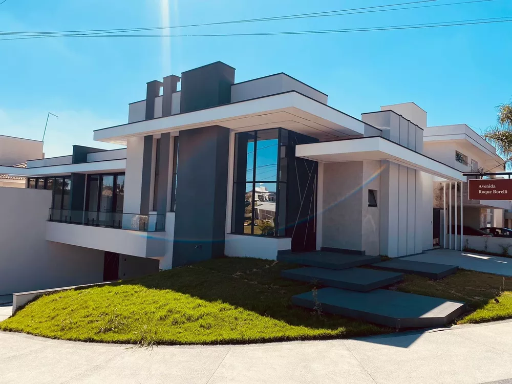 Casa, 3 quartos, 294 m² - Foto 1