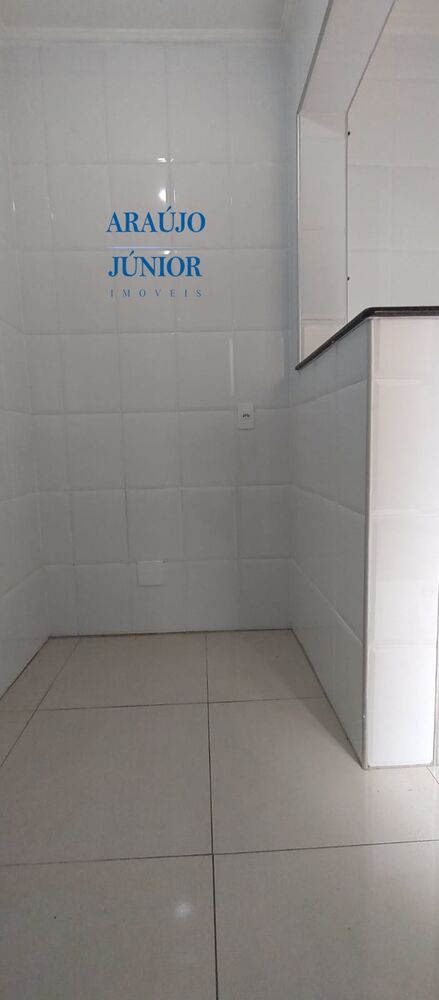 Casa à venda com 1 quarto, 55m² - Foto 4