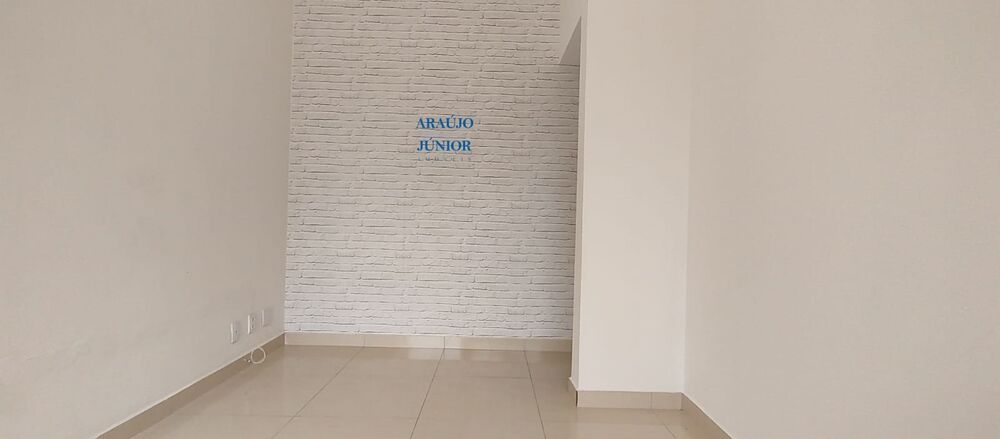 Casa à venda com 1 quarto, 55m² - Foto 2