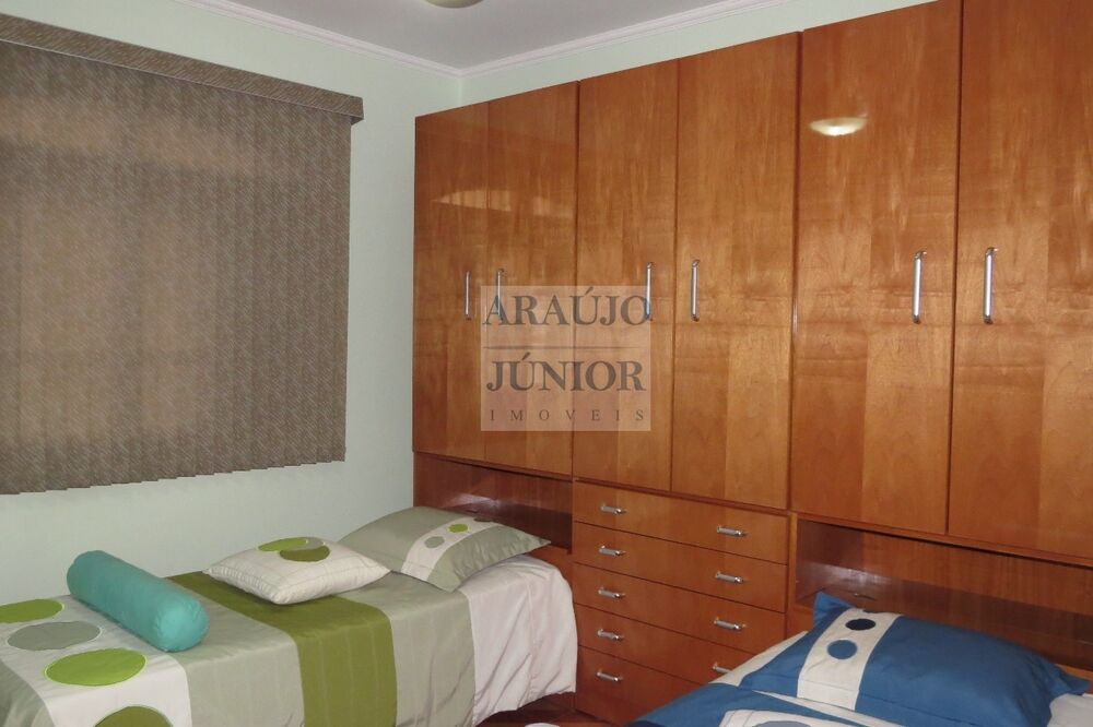 Casa à venda com 3 quartos, 211m² - Foto 7