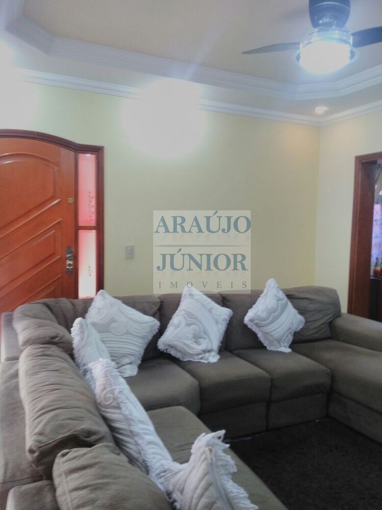 Casa à venda com 3 quartos, 211m² - Foto 4