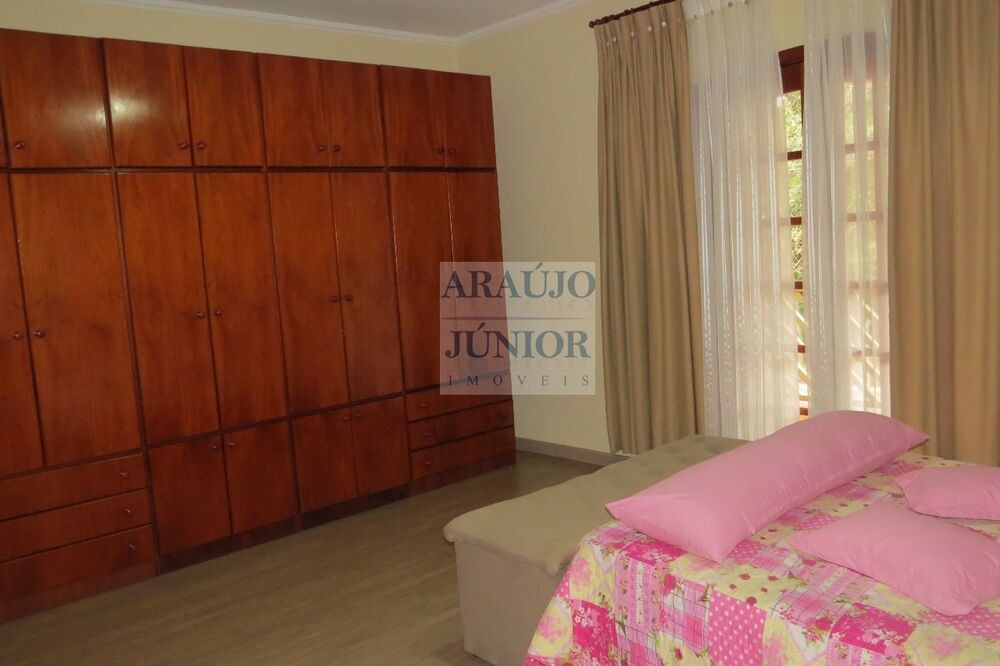 Casa à venda com 3 quartos, 211m² - Foto 6