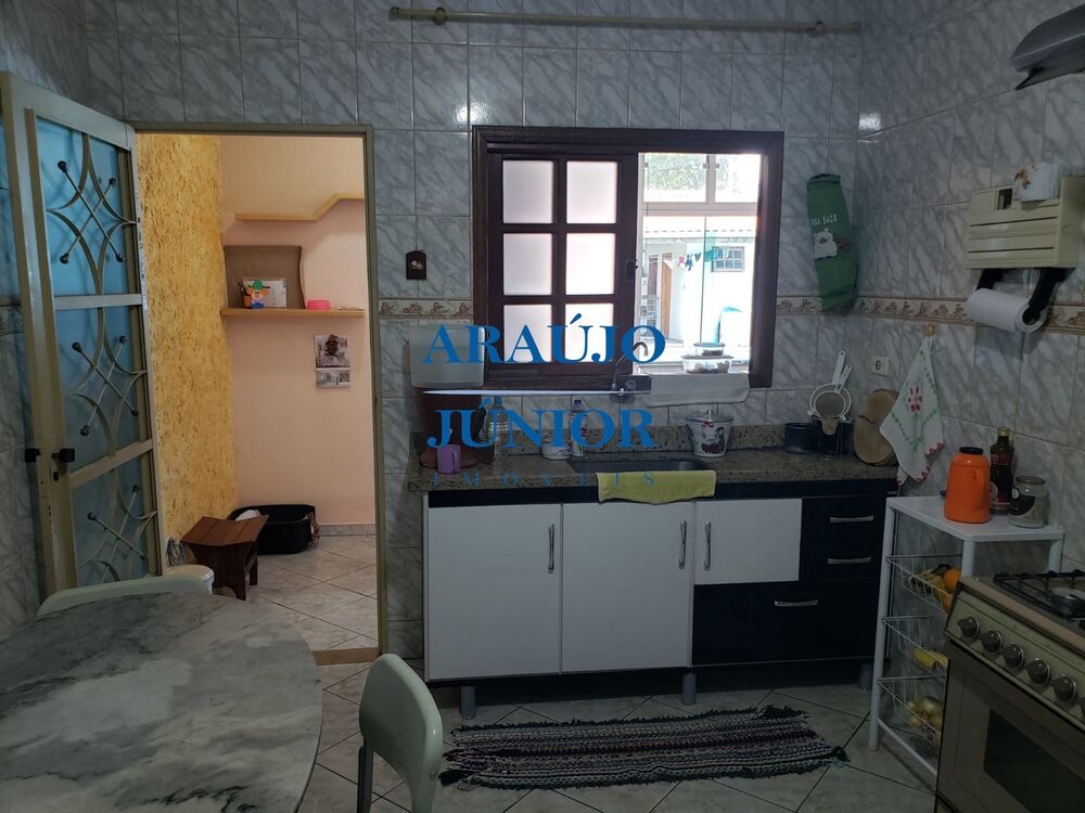 Casa, 2 quartos, 160 m² - Foto 1