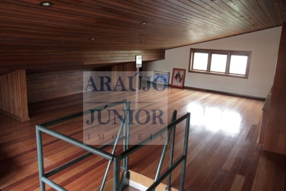 Casa à venda com 4 quartos, 1000m² - Foto 6