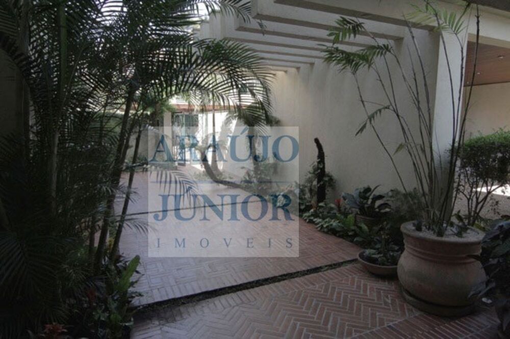 Casa à venda com 4 quartos, 1000m² - Foto 3