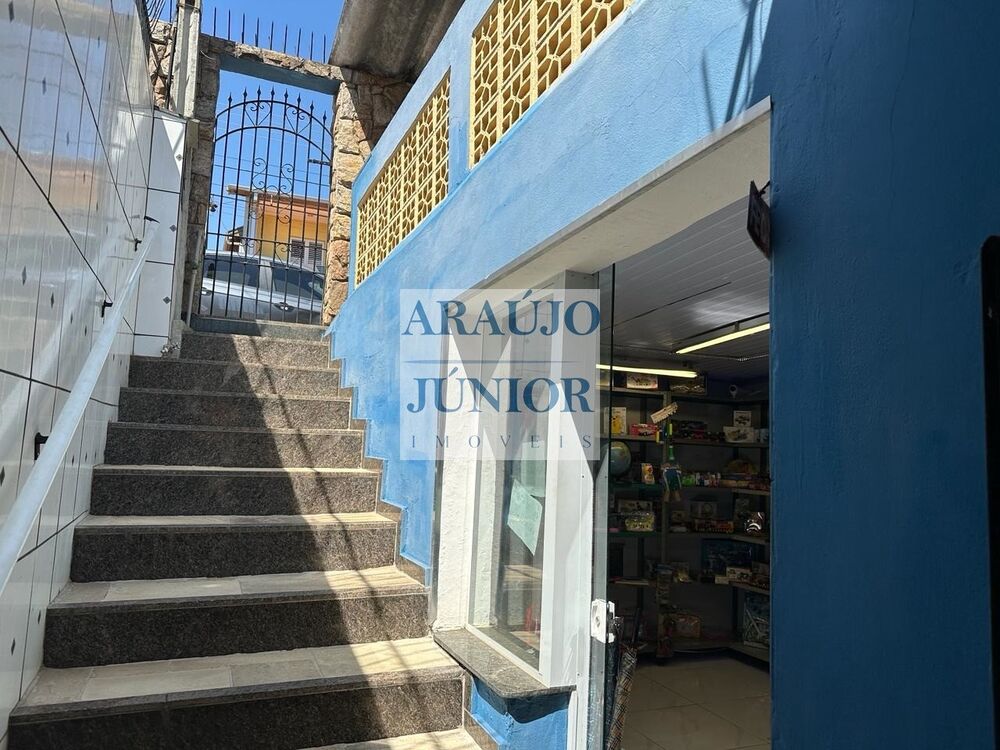 Casa à venda com 1 quarto, 128m² - Foto 4