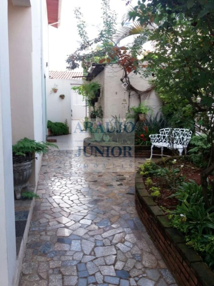 Casa, 3 quartos, 242 m² - Foto 4