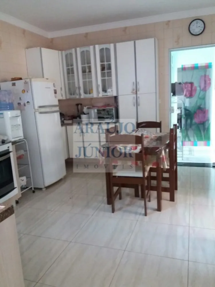 Casa, 3 quartos, 242 m² - Foto 6