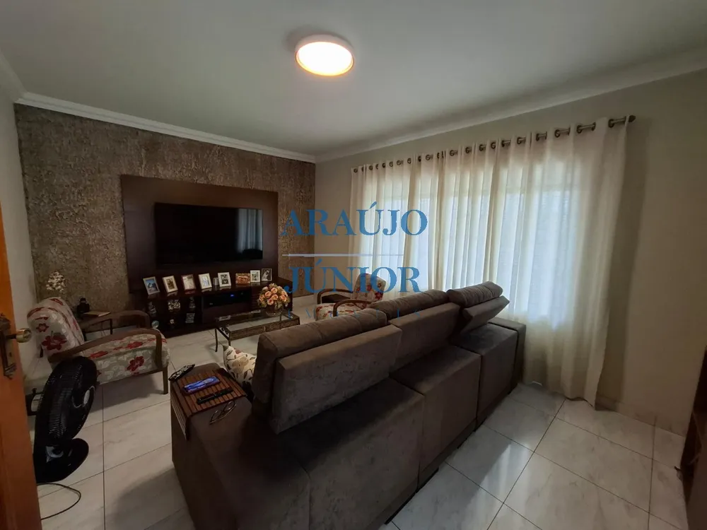 Casa, 3 quartos, 186 m² - Foto 1