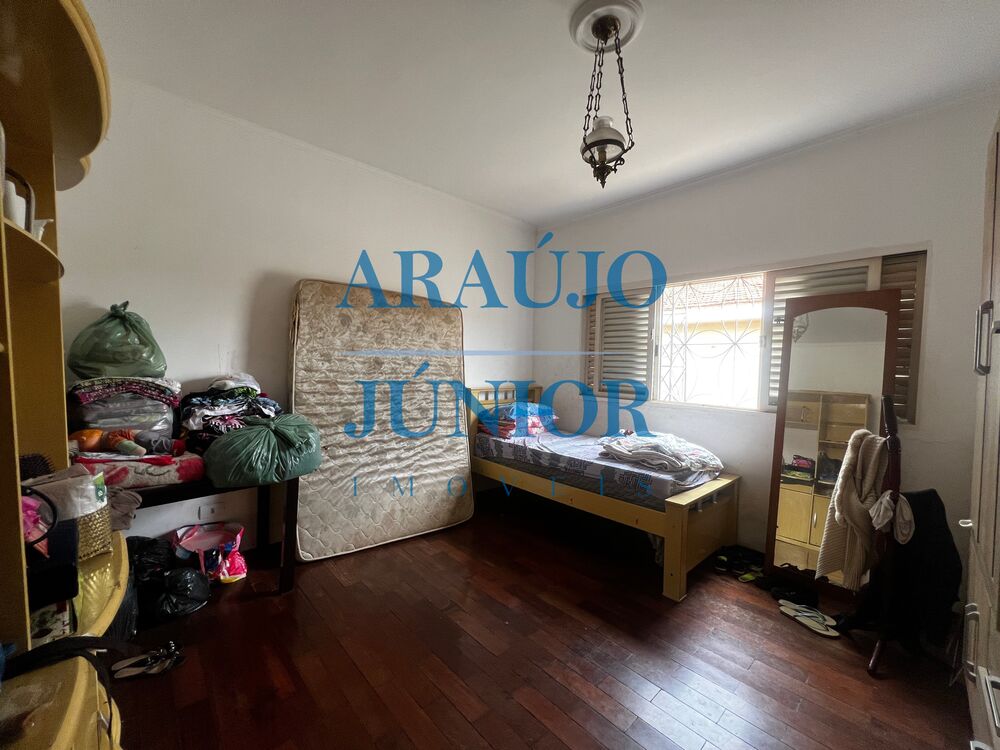 Casa à venda com 3 quartos, 312m² - Foto 2