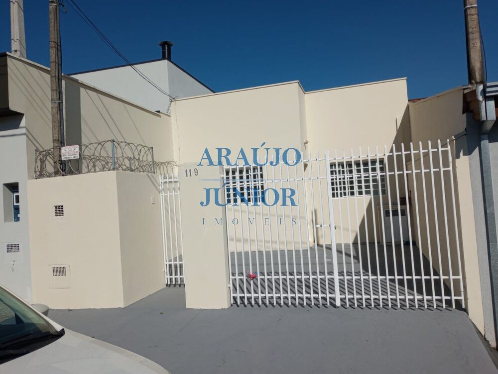 Casa para alugar com 2 quartos, 75m² - Foto 1
