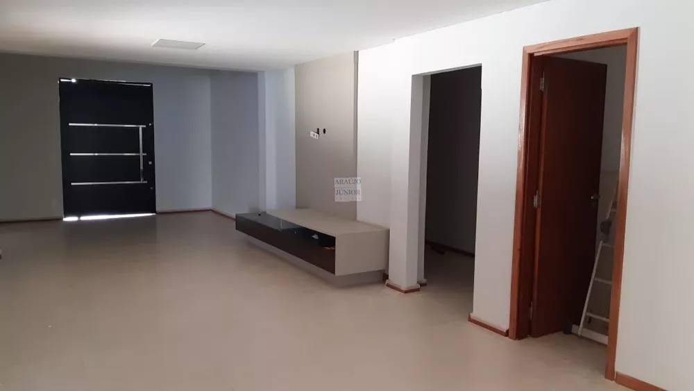 Casa, 3 quartos, 270 m² - Foto 11