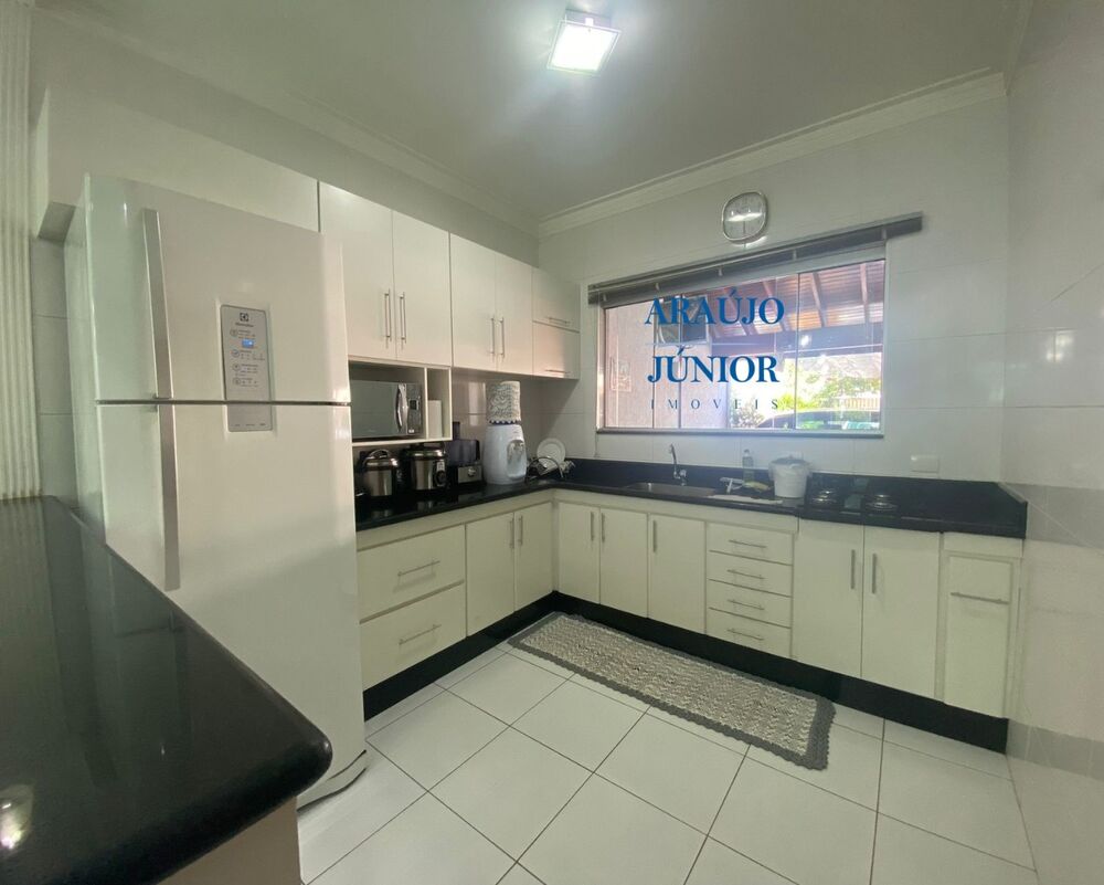 Casa à venda com 3 quartos, 152m² - Foto 8