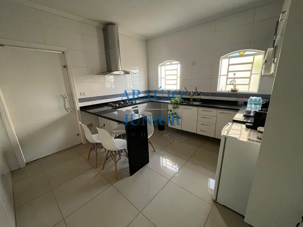 Casa, 3 quartos, 186 m² - Foto 3