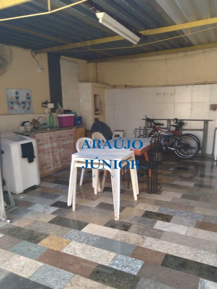 Casa à venda com 4 quartos, 341m² - Foto 13