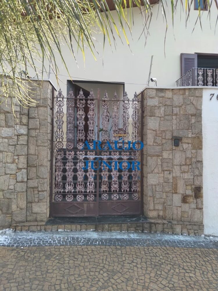 Casa à venda com 4 quartos, 341m² - Foto 2