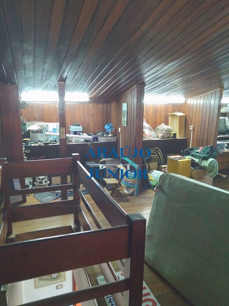 Casa à venda com 4 quartos, 341m² - Foto 22