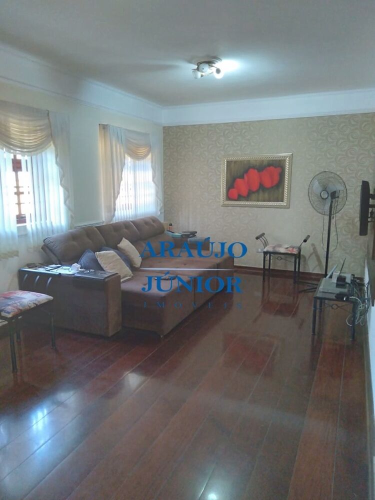 Casa à venda com 4 quartos, 341m² - Foto 5