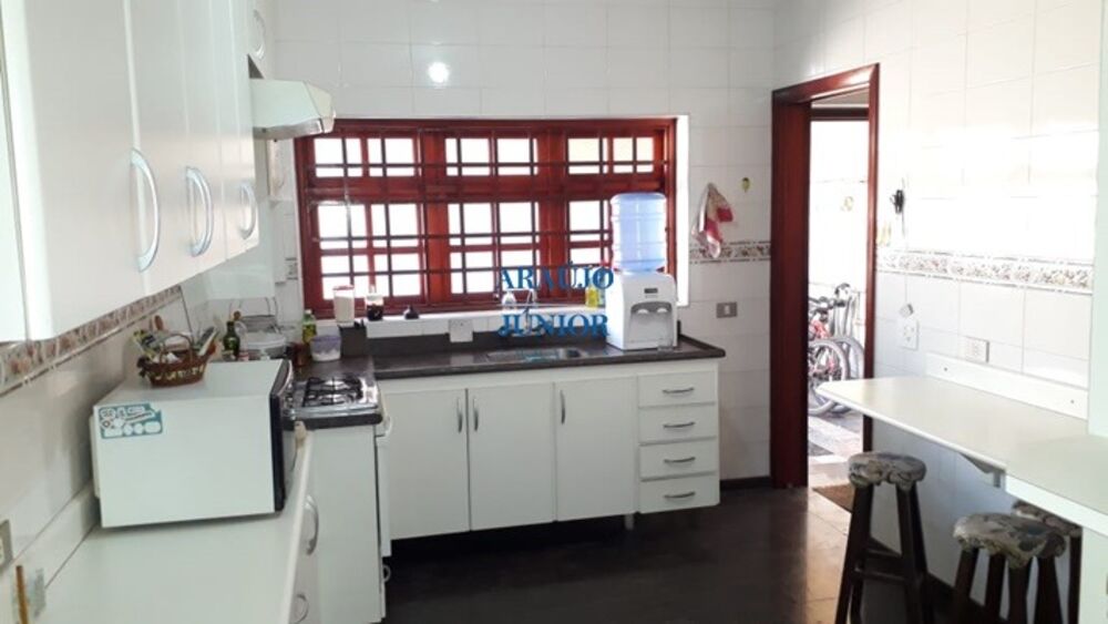 Casa à venda com 4 quartos, 341m² - Foto 45