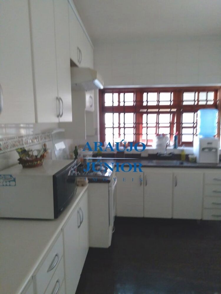 Casa à venda com 4 quartos, 341m² - Foto 28