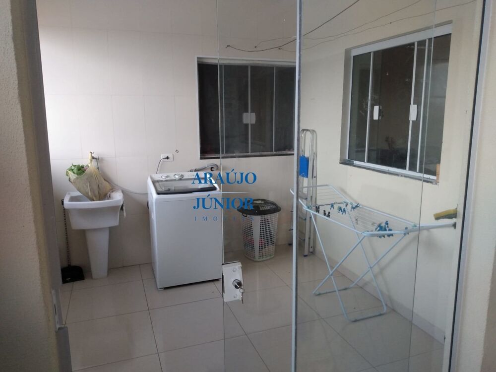 Casa, 6 quartos, 256 m² - Foto 1