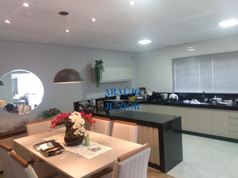 Casa, 6 quartos, 256 m² - Foto 7