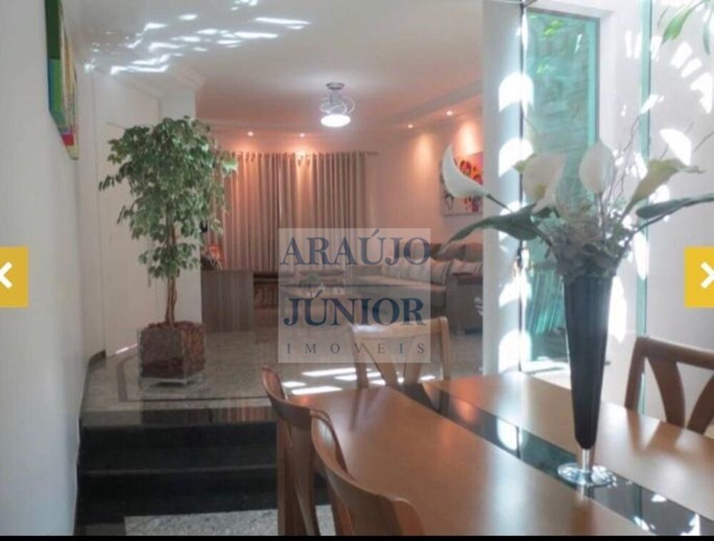 Casa, 3 quartos, 241 m² - Foto 2