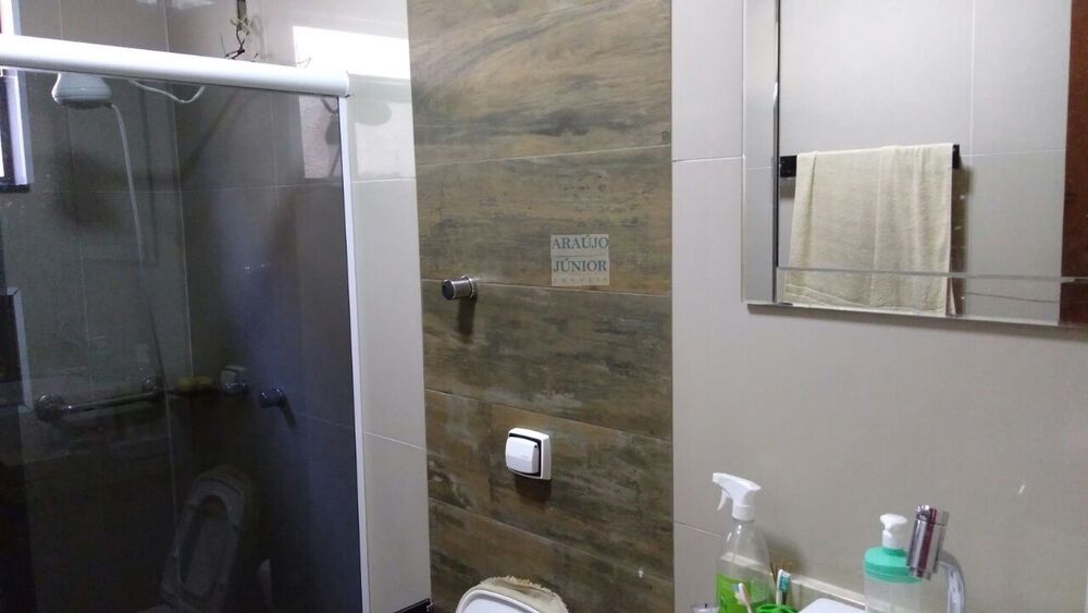 Casa à venda com 4 quartos, 150m² - Foto 2