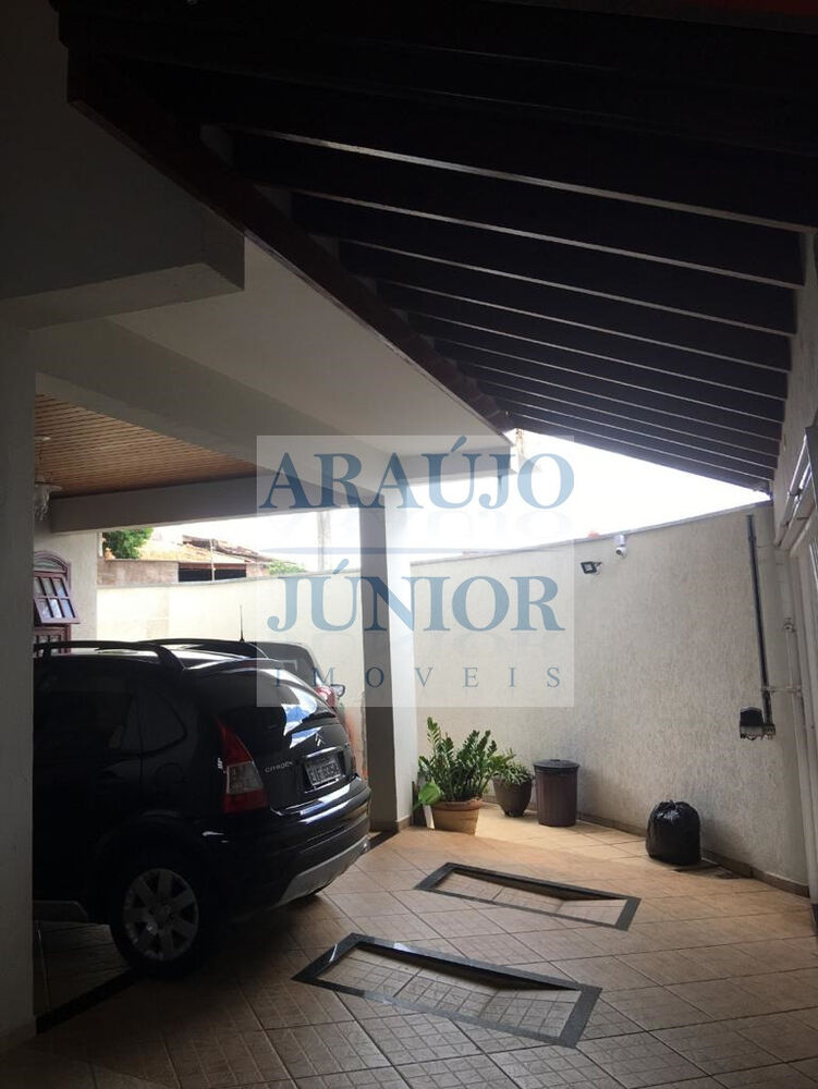 Casa, 5 quartos, 220 m² - Foto 1