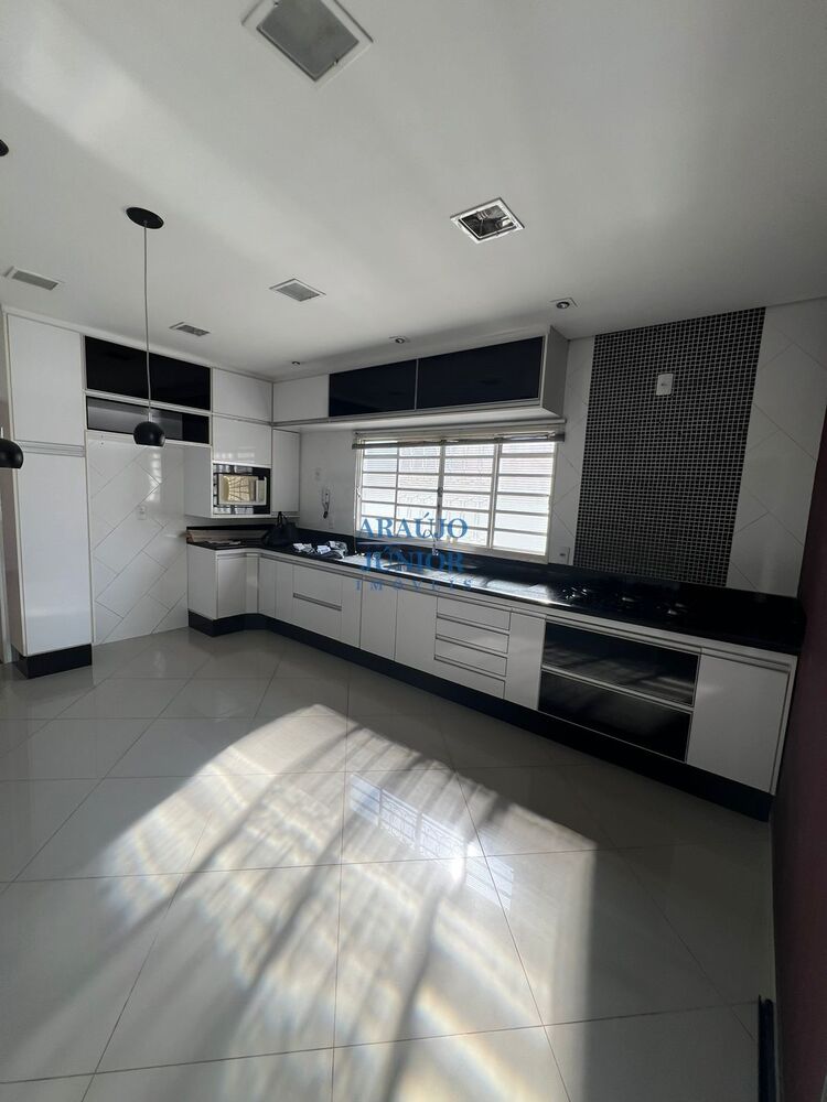 Casa à venda com 3 quartos, 185m² - Foto 17