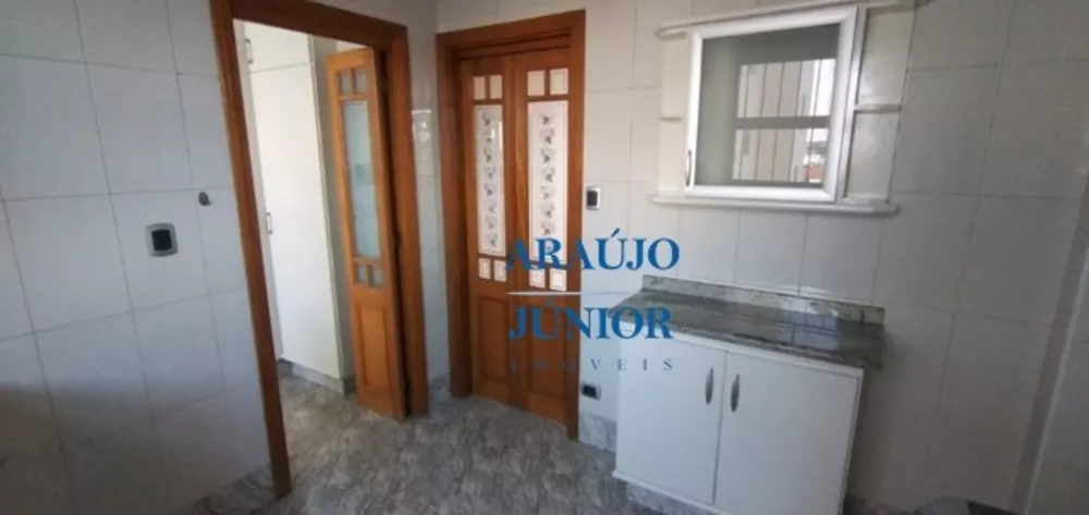 Apartamento à venda com 3 quartos, 169m² - Foto 7