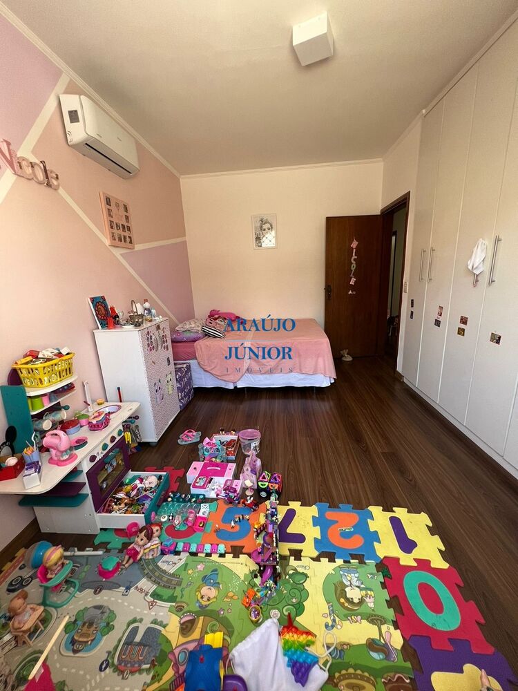 Casa à venda com 3 quartos, 213m² - Foto 10