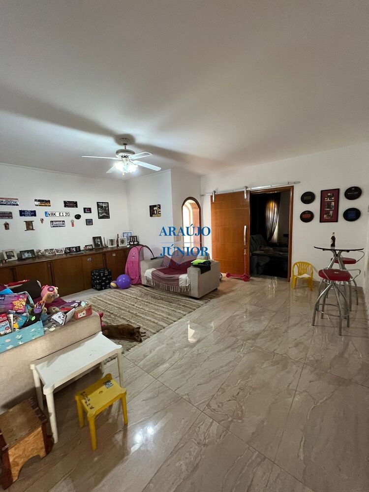 Casa à venda com 3 quartos, 213m² - Foto 20